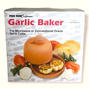 **New in Box ** Fox Run Terra Cotta Garlic Baker